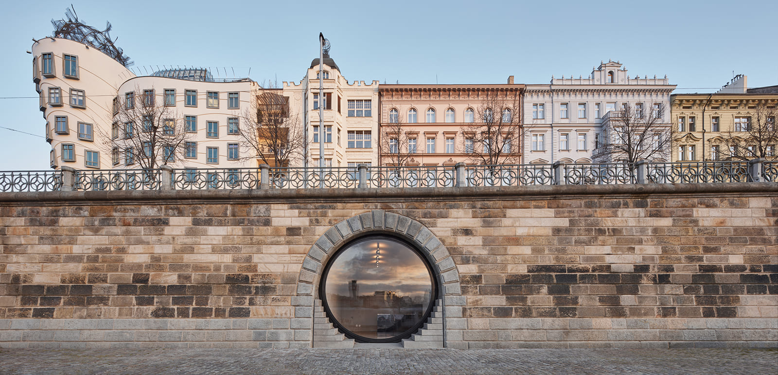 Revitalization of Prague's Riverfront  - 8 3 51